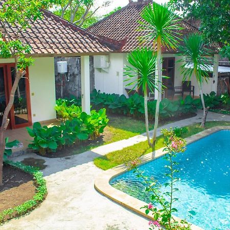 Ocean Sun Homestay Tulamben  Exterior photo