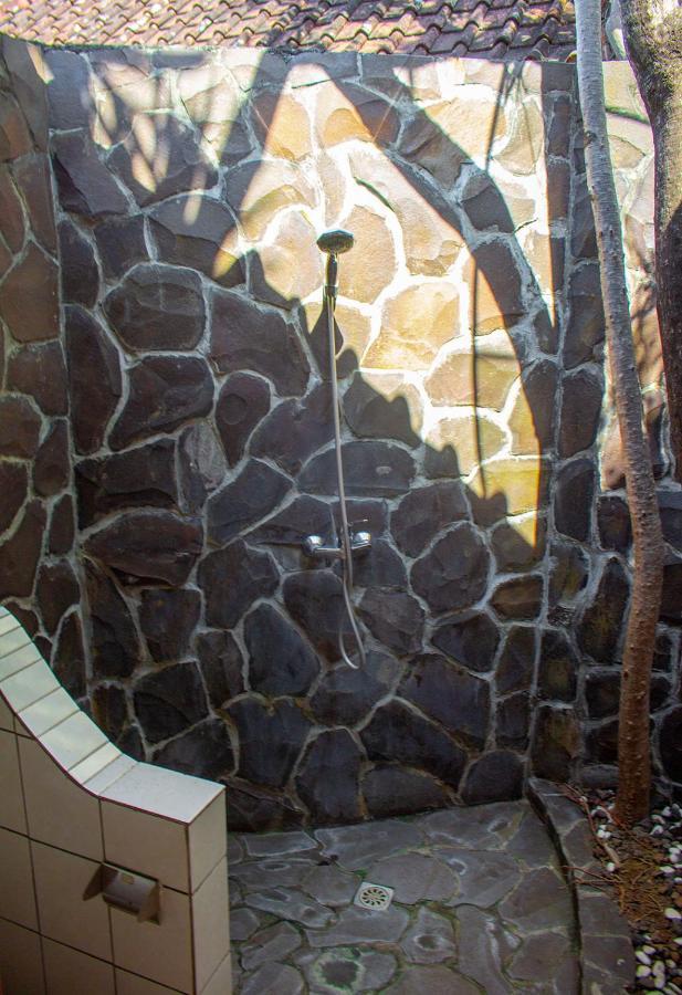 Ocean Sun Homestay Tulamben  Exterior photo
